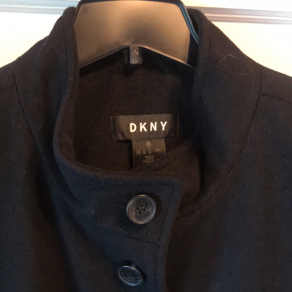 DKNY walker coat with faux fur patch pockets, worn once! - Picture 4 of 8